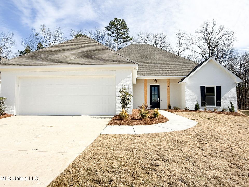 1st image of 346 Oakville Cir
