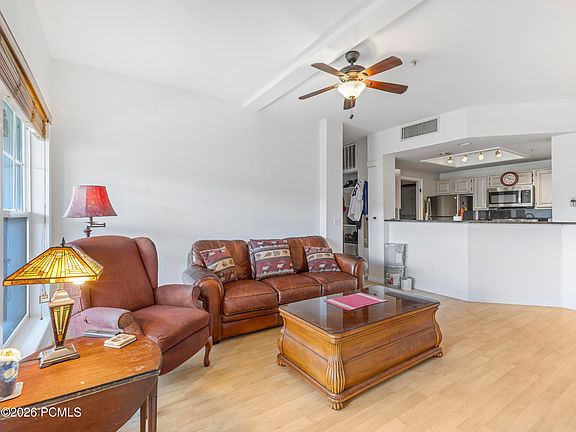 4th image of 900 Bitner Rd APT O33