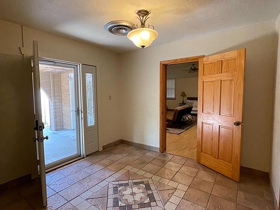 5th image of 520 Corse Ave