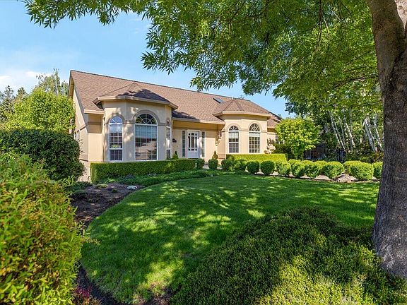 3rd image of 1527 Pebble Beach Ct