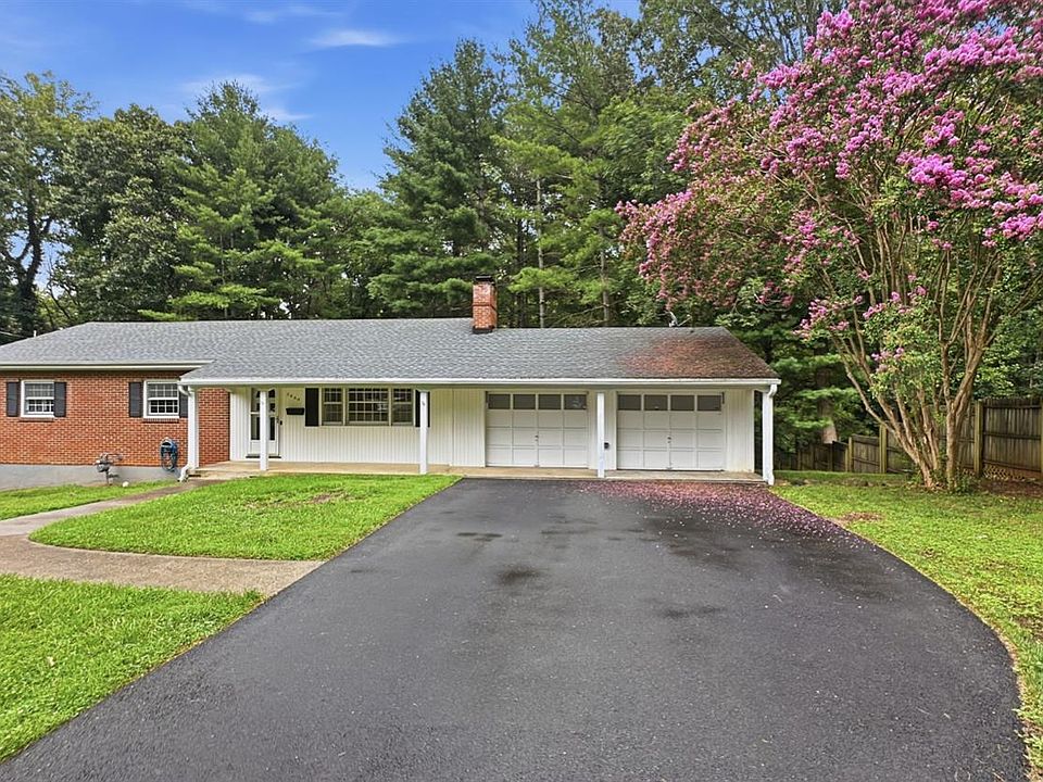 1st image of 2044 Indian Hill Rd