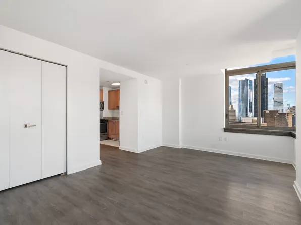 35 West 33rd Street image 10 of 25