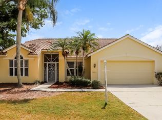 6615 Oakbrooke Cir, Bradenton, FL 34202