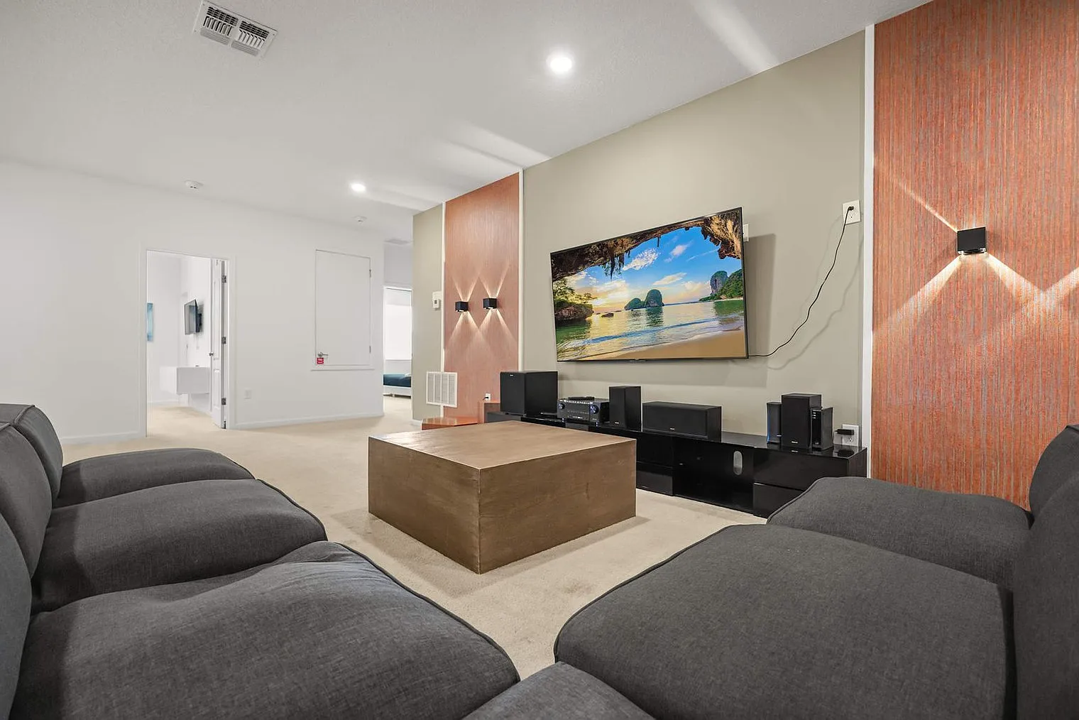 15 bed, 15.0 bath, 6253 sqft, $9,331 — Photo 3