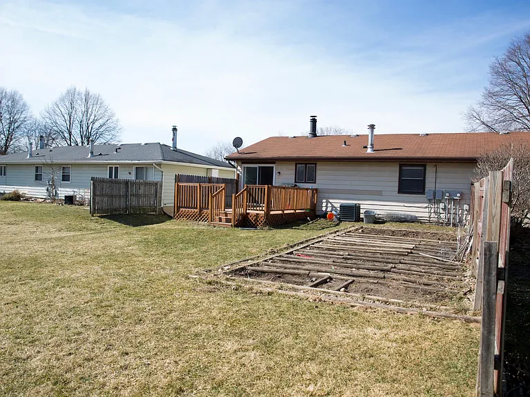 1317 S Thompson Dr — Photo 33