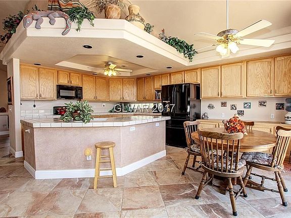 Kitchen has nice sized breakfast nook..lots of cabinets ..appliances were replaced within the last 5 years..