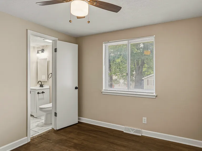 4907 N Fremont Ave — Photo 13