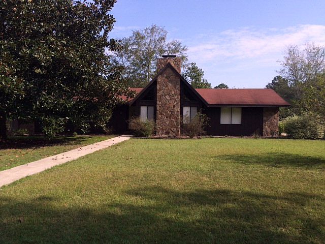 1st image of 124 Hugh Bannister Dr