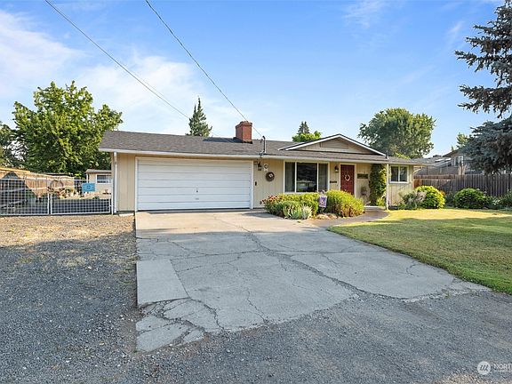 5th image of 1105 Bryant Avenue