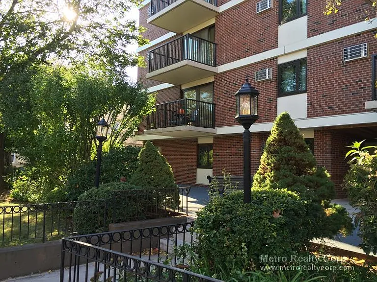 80 Pleasant St — Photo 17