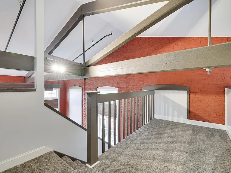 633 McKinley St #201 — Photo 27