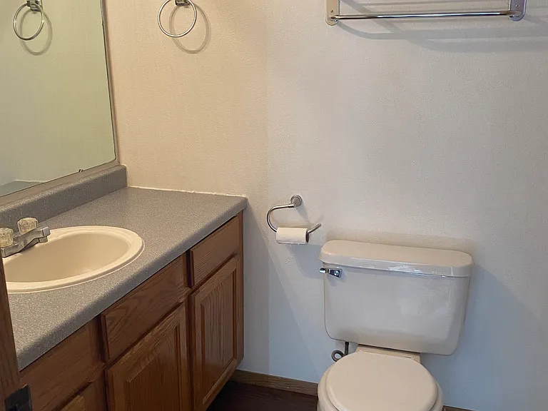 803 S Division St #B — Photo 5