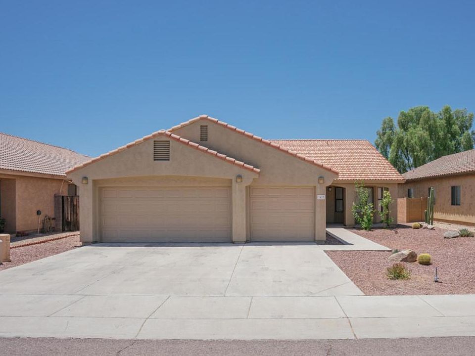 1st image of 3633 W Menadota Dr