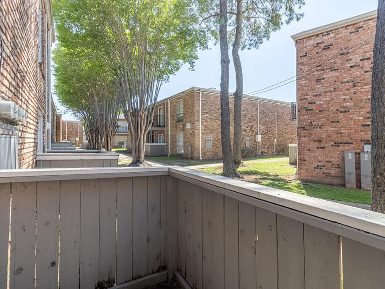 Serena Heights — Photo 11