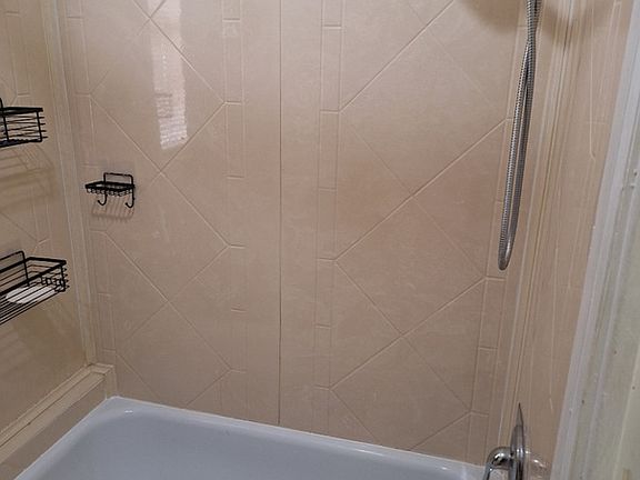 5th image of 3910 Burlington Ave N #224