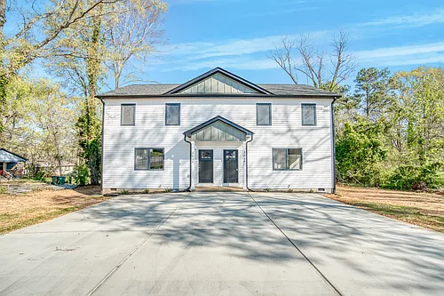 303 2nd Ave #B Photo 1