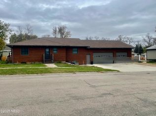 512 3rd Ave S, Clear Lake, SD 57226