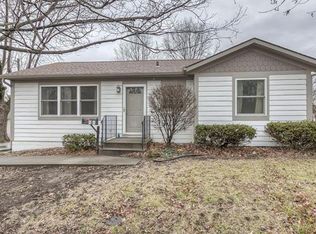 404 SW 2nd St, Lees Summit, MO 64063