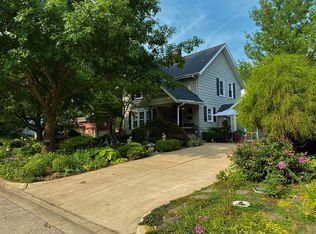 1202 W Healey St, Champaign, IL 61821