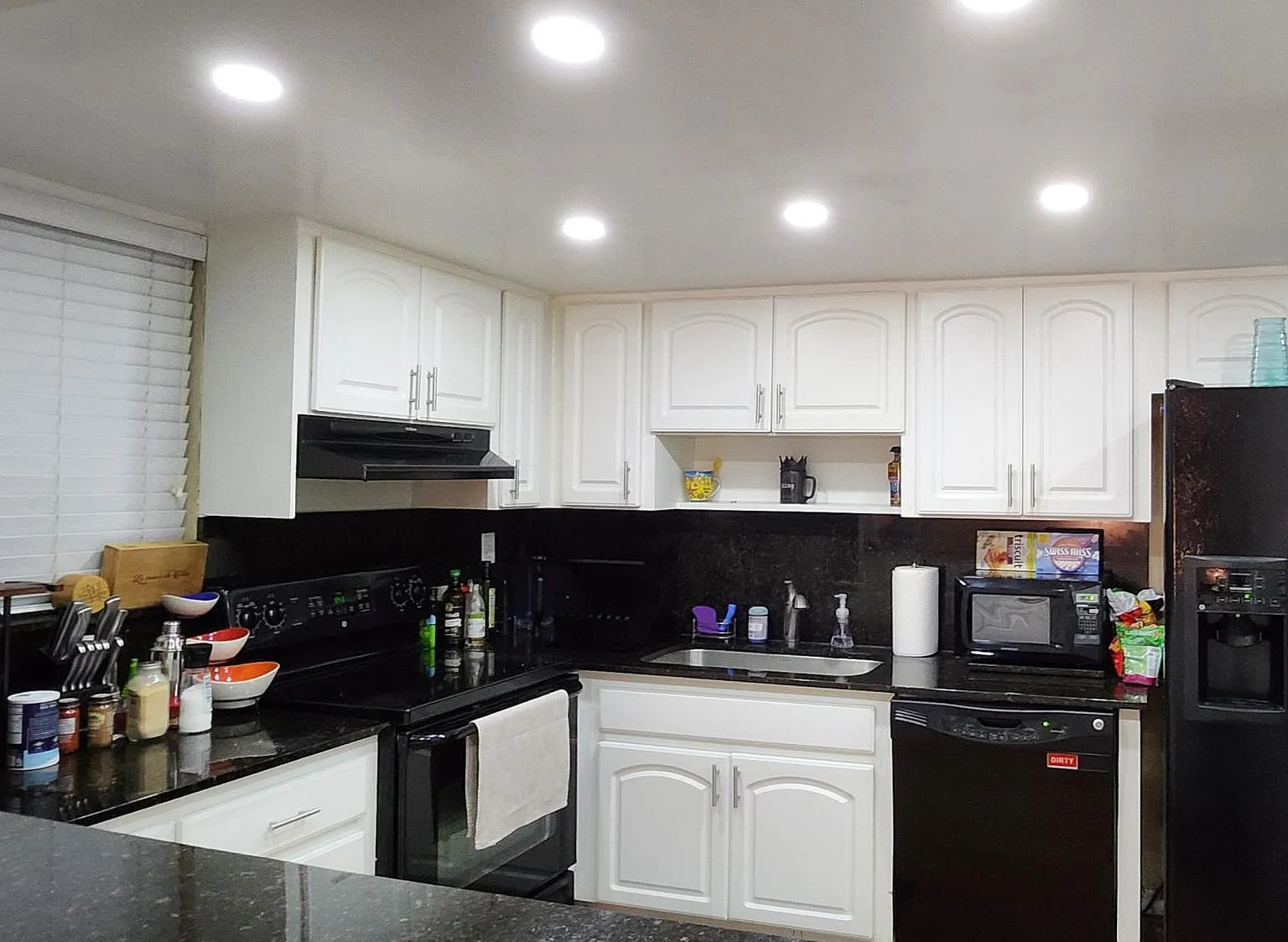 2 bed, 1194 sqft, $2,390 — Photo 1