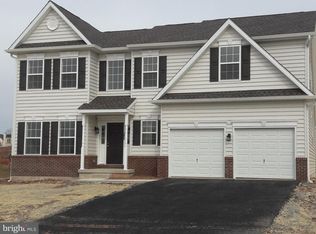 3039 Summer Meadow Dr, Douglassville, PA 19518