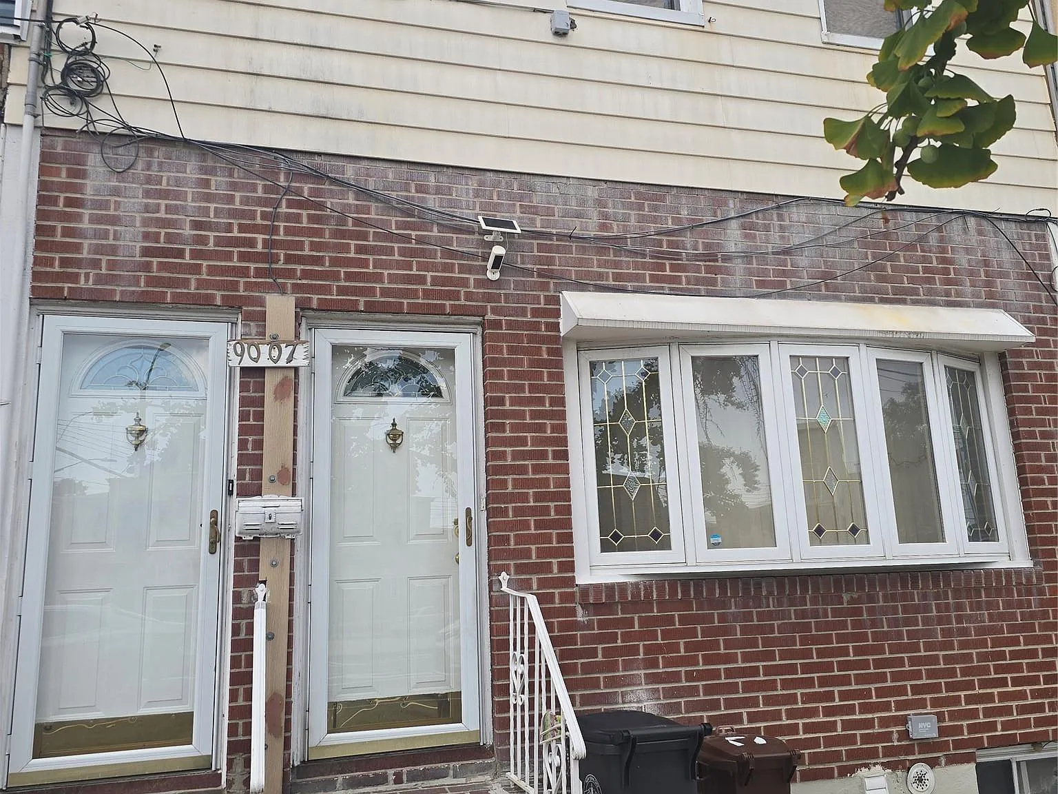 2 bed, 1.0 bath, 1368 sqft, $2,800 — Photo 1