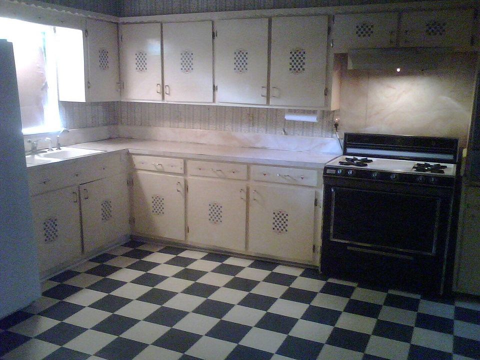 2nd image of 16324 Westwood Dr