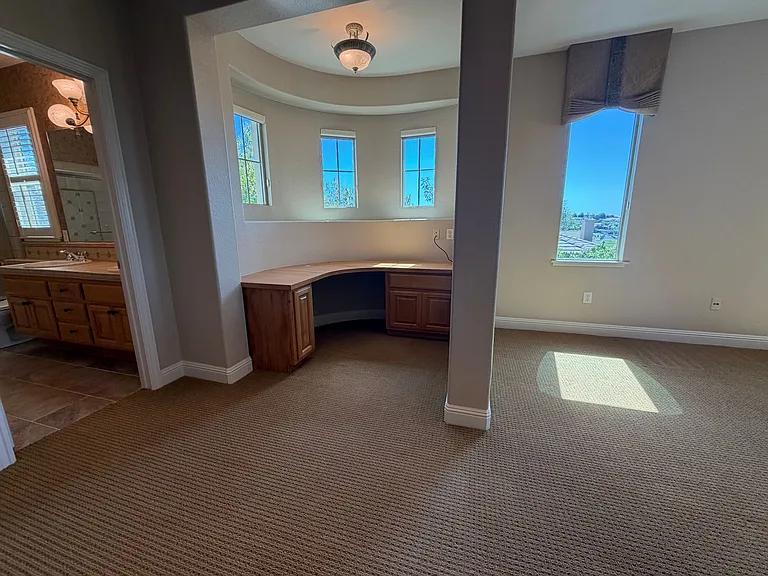 1014 Gamay Dr — Photo 35