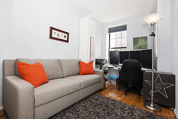 Sold by Nest Seekers International | media 5