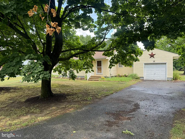 7 Danna Ln — Photo 8