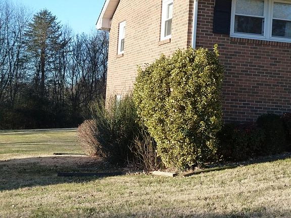2nd image of 150 Highfield Cir