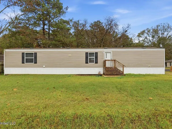 106 Robin Ln, Richland, MS 39218