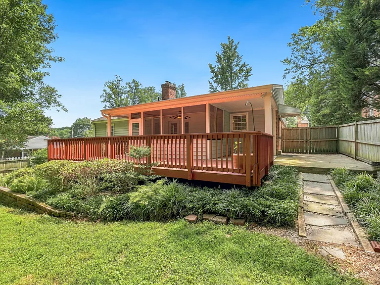 12027 Devilwood Dr — Photo 15