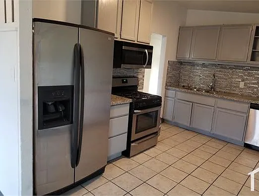 1 bed, 1000 sqft, $1,500 — Photo 3