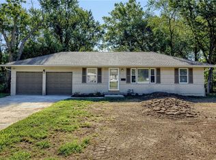 10201 Hillcrest Rd, Kansas City, MO 64134