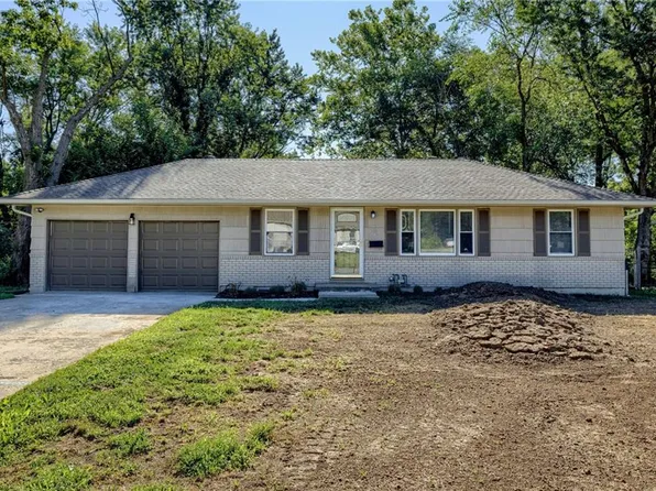 10201 Hillcrest Rd, Kansas City, MO 64134