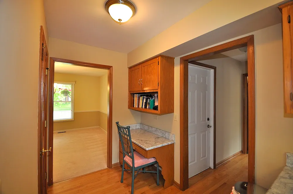 1617 Ambleside Cir photo 1