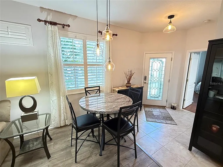 2052 Inverness Greens Dr — Photo 9