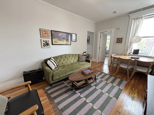175 Harvard St #3, Brookline, MA 02446