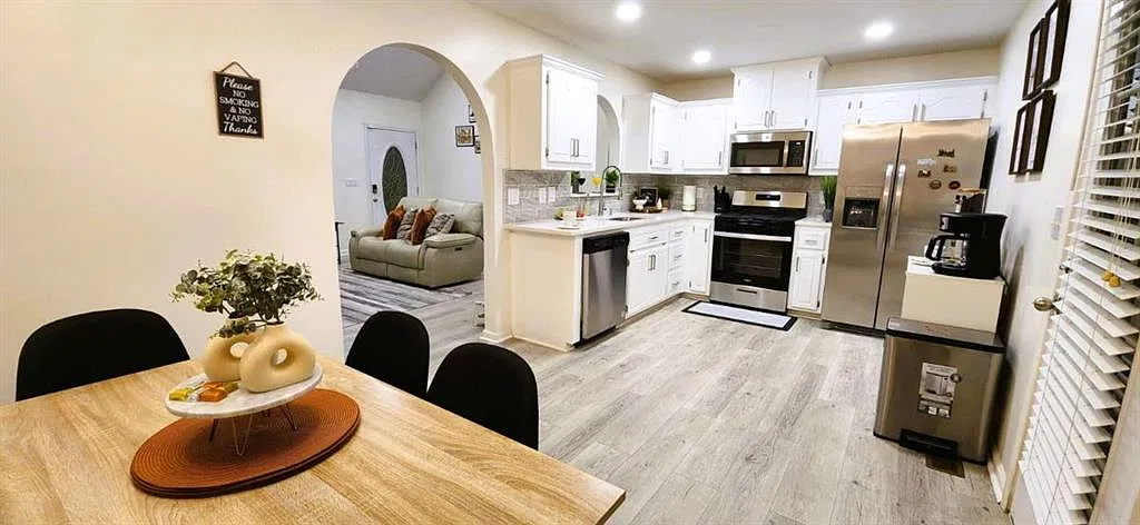 4 bed, 3.0 bath, $3,000 — Photo 4