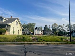 1723 Lincolnway St W, Mishawaka, IN 46544