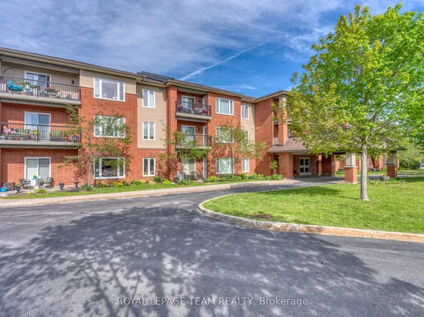 100 Jamieson St #204, Mississippi Mills, ON K0A 1A0