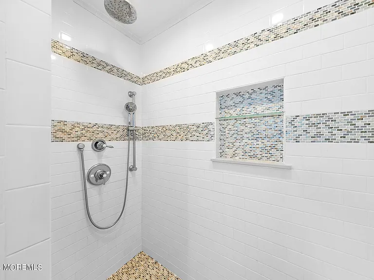 15 Griffin St — Photo 36