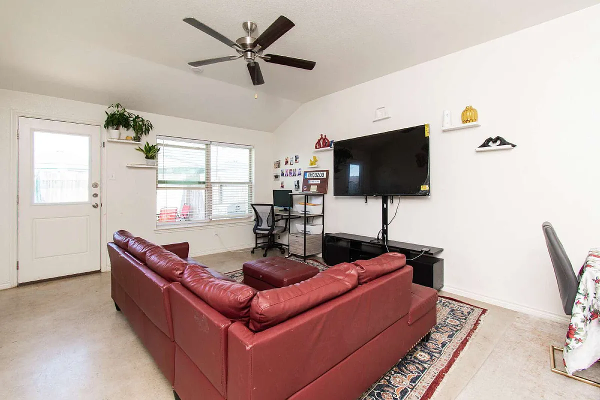 Building Photo - 1258 Lehmann Dr #A