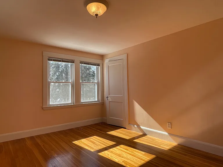 139 Oakdale Rd — Photo 31