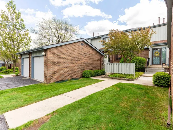 1715 River Rd APT 5, Saint Clair, MI 48079
