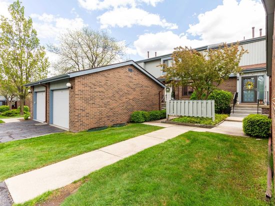1715 River Rd APT 5, Saint Clair, MI 48079