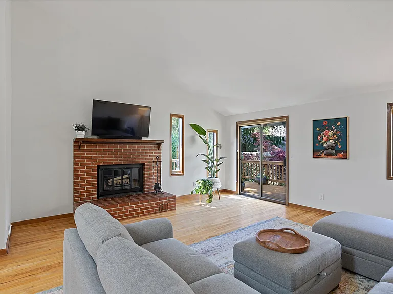 830 SW Dolores Dr — Photo 6