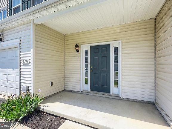 3rd image of 2312 Sunny Hill Cir #2312