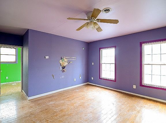 3rd image of 110 Willow Dr